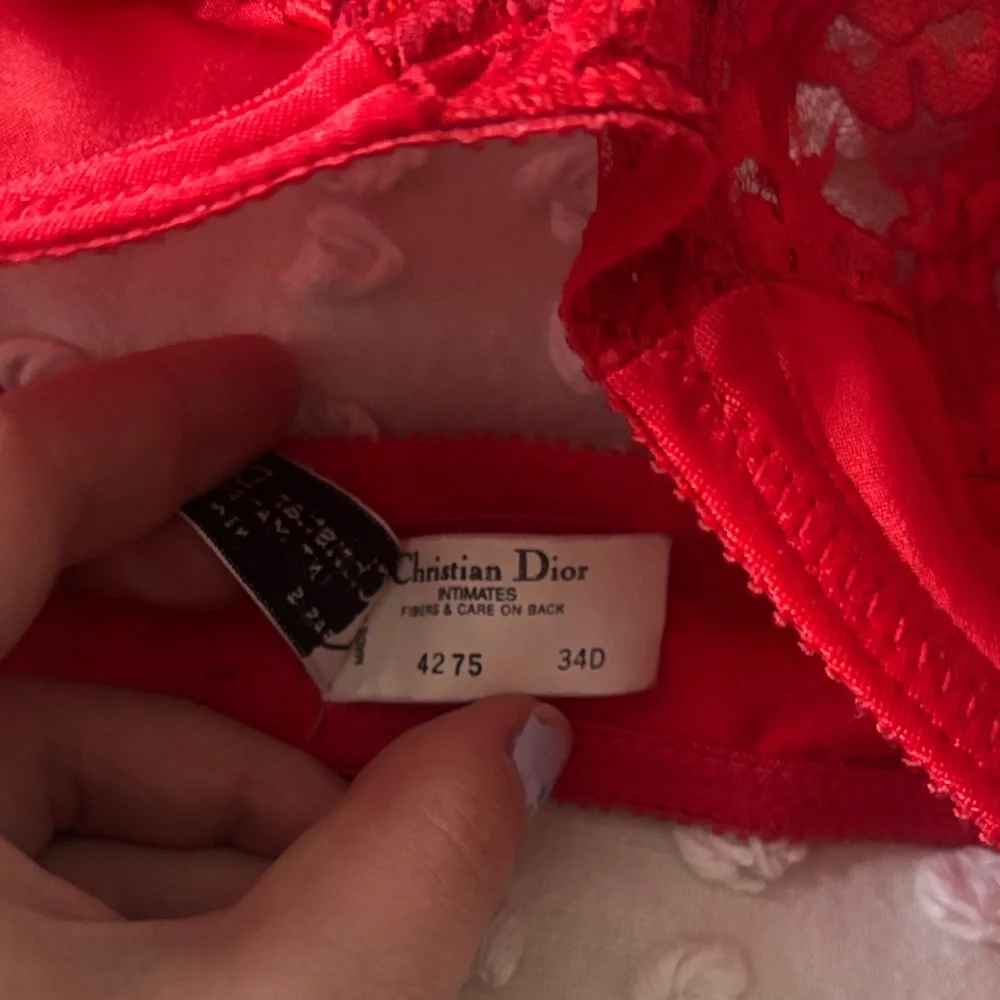 Dior Vibrant Red Lace Bra - Picture 3 of 3